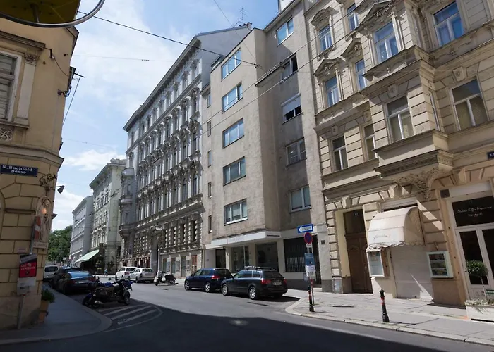 Modern At Rathaus Apartment